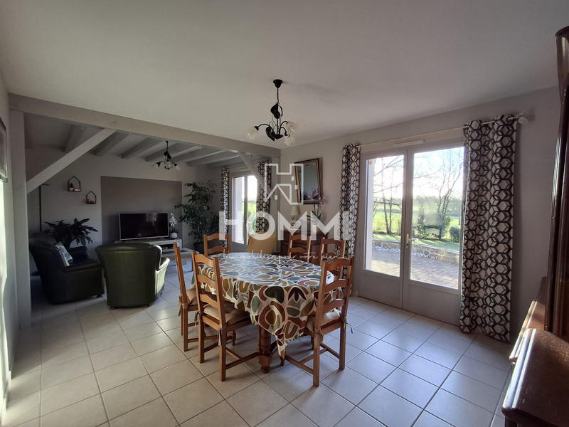 Maison traditionnelle - 140 m² - 6 pièces