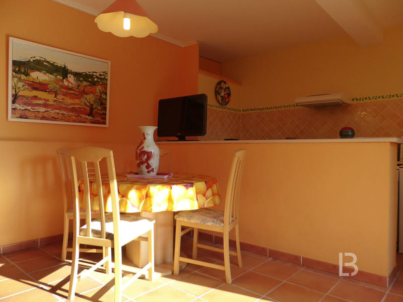 Maison - 222 m² - 7 pièces