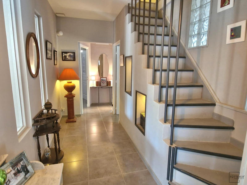 Villa - 181 m² - 6 pièces