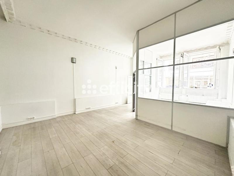 Bureau - 46 m² - 1 pièce