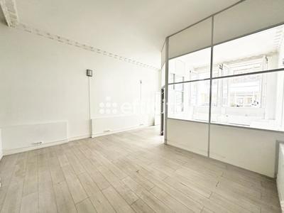 Bureau - 46 m² - 1 pièce