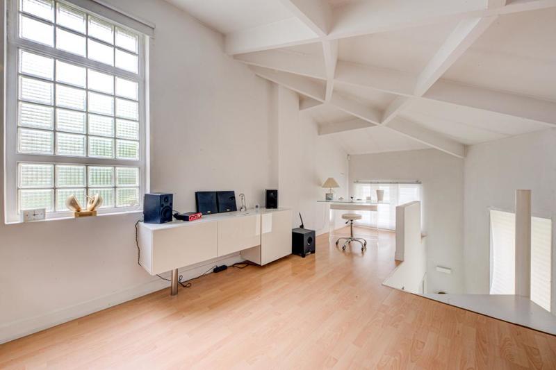 Maison - 200 m² - 7 pièces