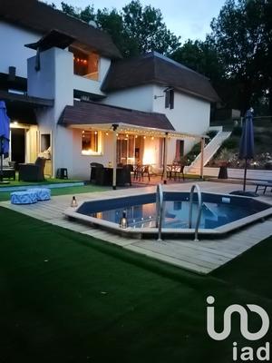 Maison de maîtres - 213 m² - 8 pièces