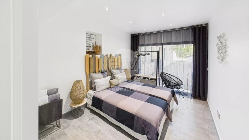 Maison - 283 m² - 5 pièces