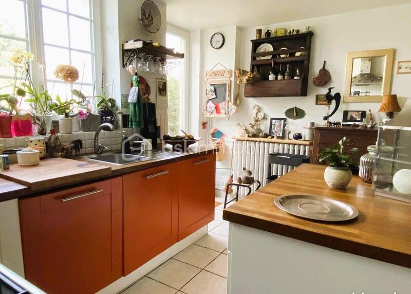 Maison - 290 m² - 11 pièces