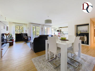 Appartement - 122 m² - 4 pièces