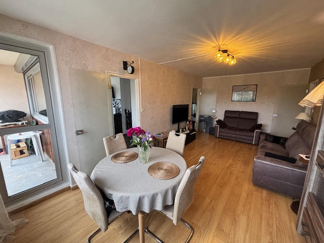 Appartement - 82 m² - 4 pièces