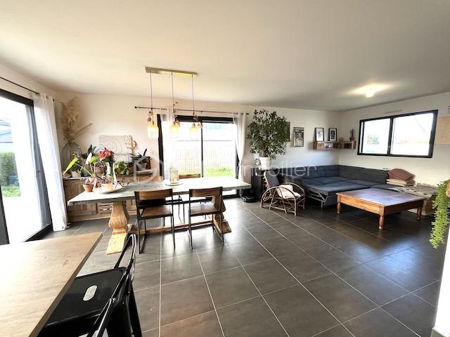 Maison - 108 m² - 5 pièces