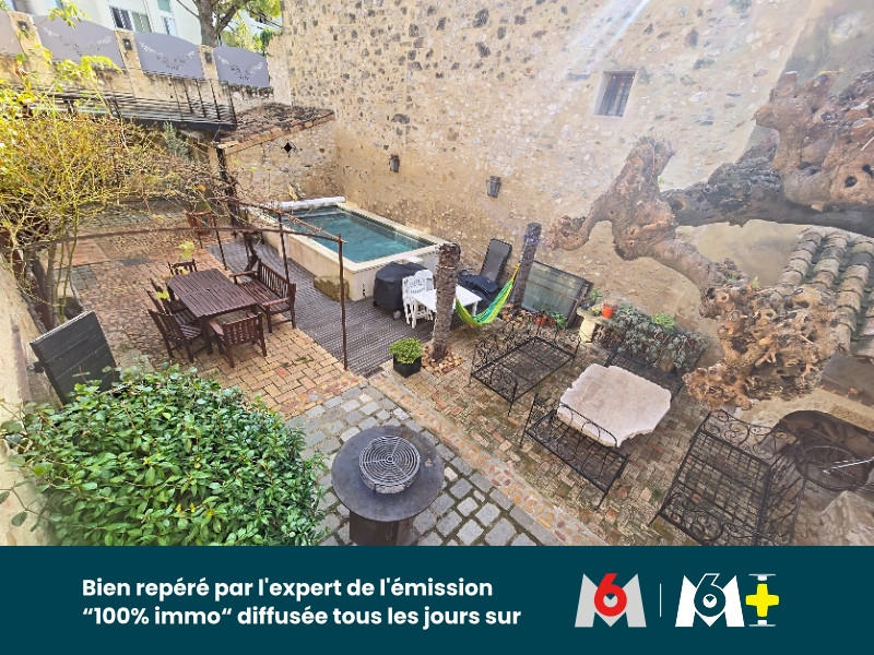 Maison - 243 m² - 7 pièces