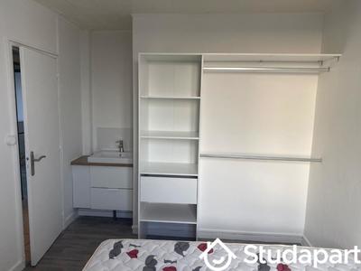 Chambre - 11 m² - 1 pièce