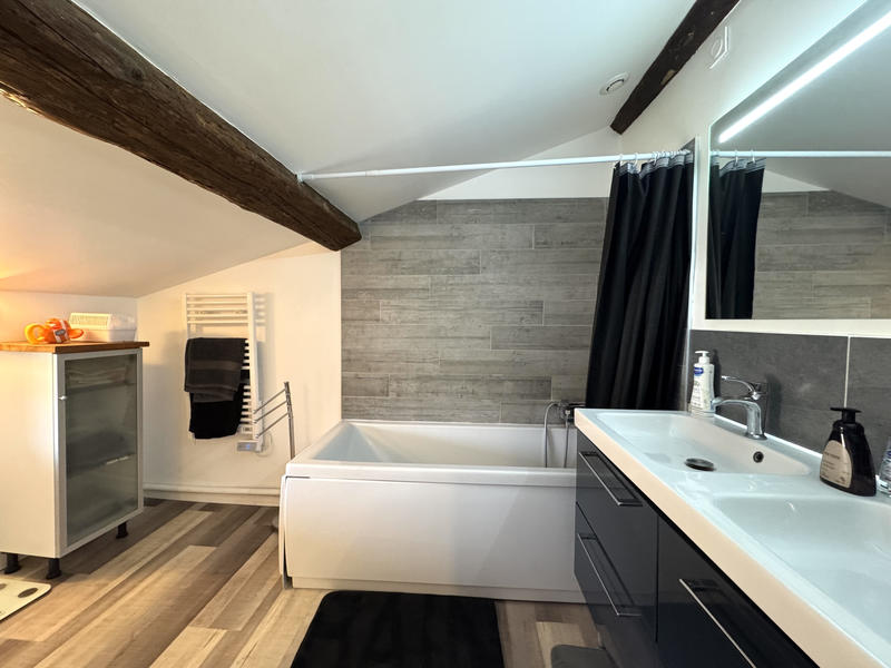 Appartement - 86 m² - 4 pièces