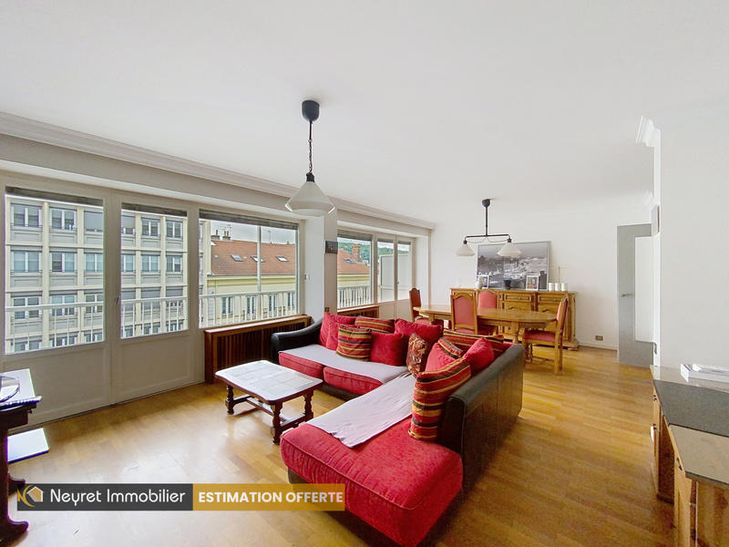 Appartement - 125 m² - 5 pièces