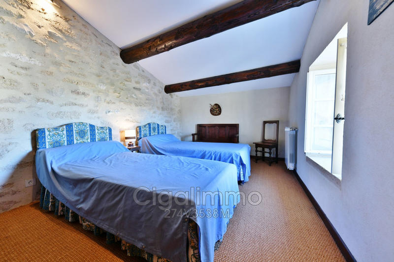 Maison en pierre - 235 m² - 9 pièces