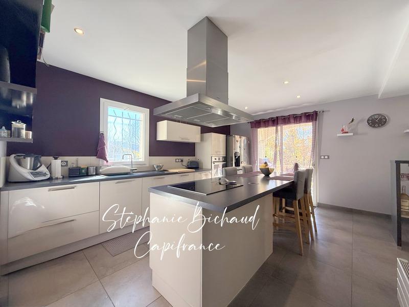 Villa - 205 m² - 6 pièces