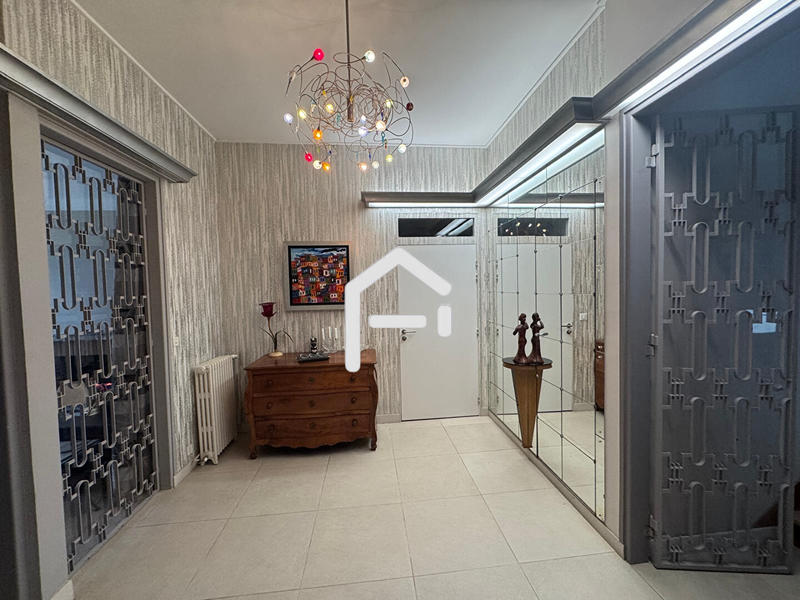 Hôtel particulier - 312 m² - 11 pièces