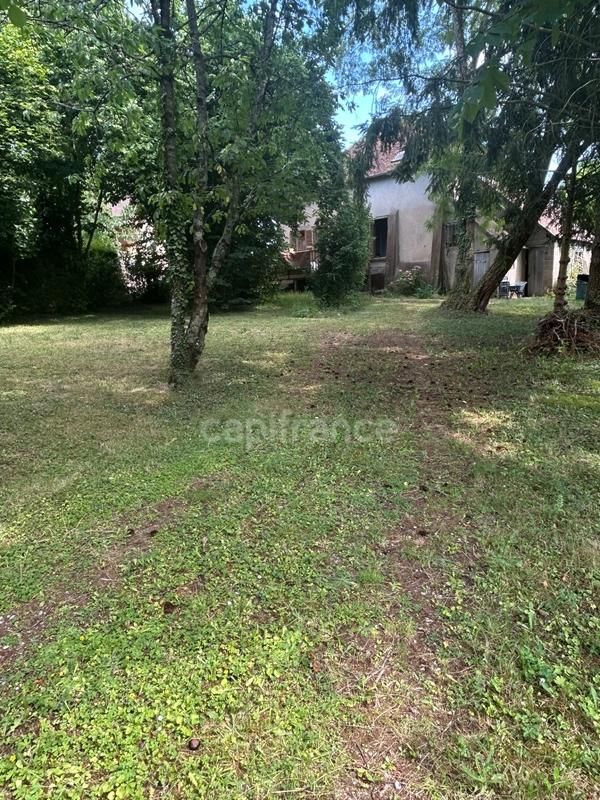 Maison - 143 m² - 9 pièces