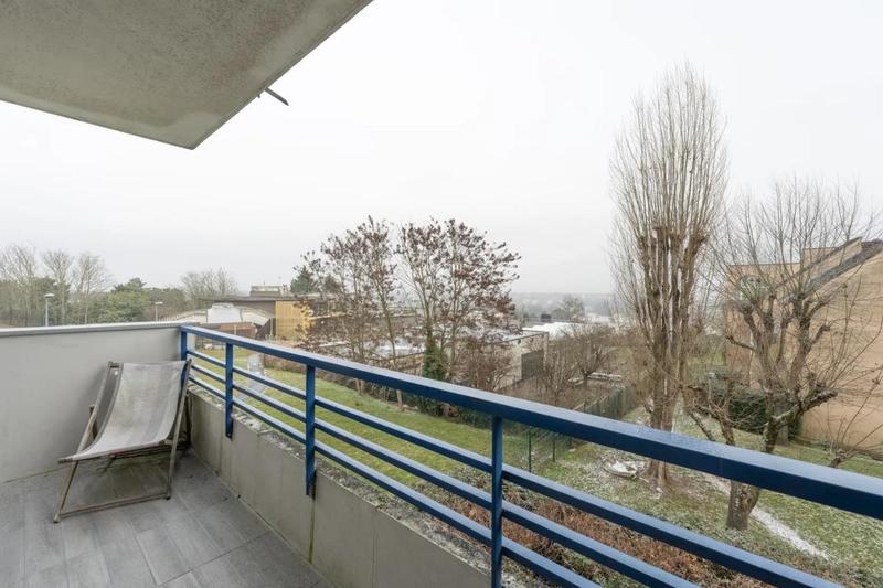 Appartement - 90 m² - 4 pièces