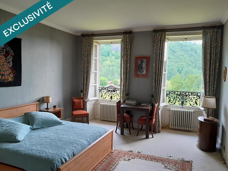 Maison de maîtres - 453 m² - 15 pièces