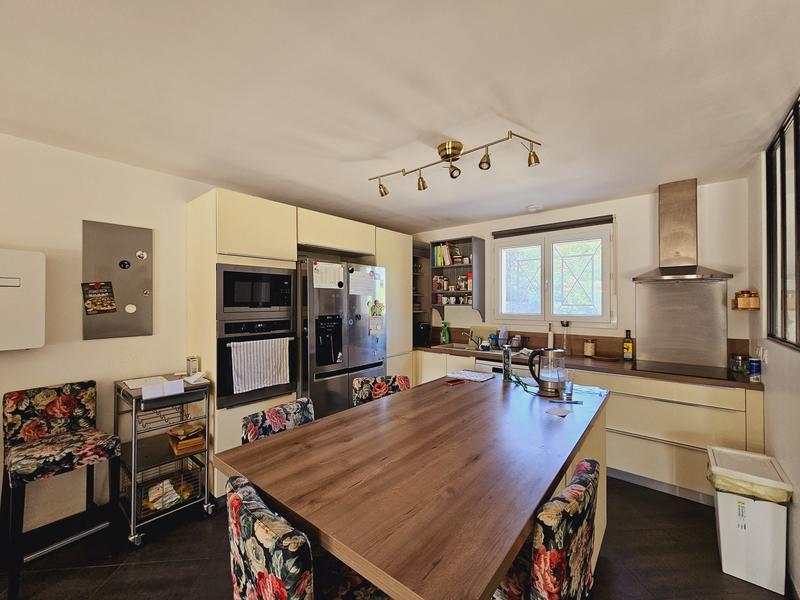 Maison traditionnelle - 116 m² - 6 pièces