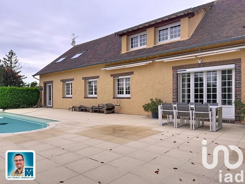 Maison - 237 m² - 9 pièces