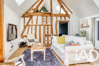 Maison - 207 m² - 7 pièces