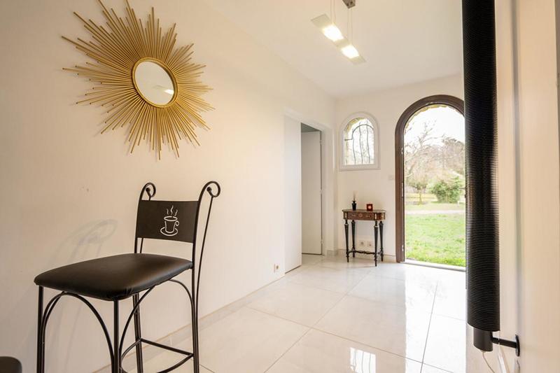 Maison - 232 m² - 8 pièces