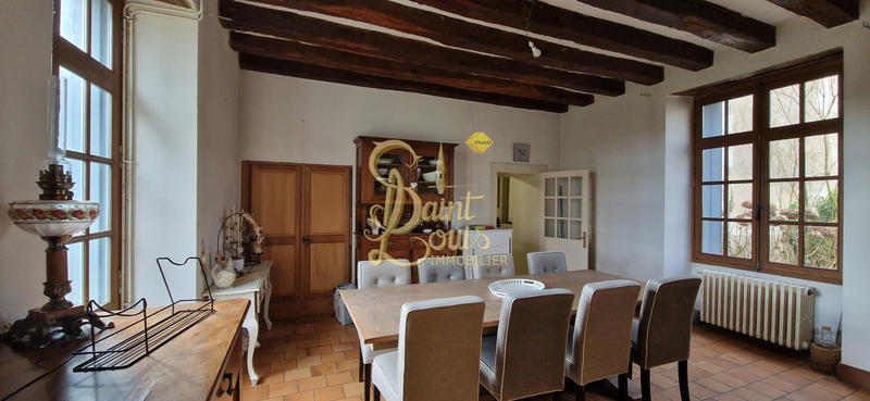 Maison - 207 m² - 8 pièces