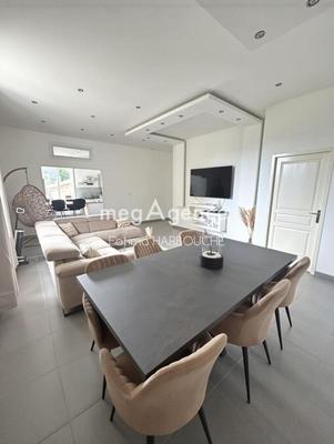 Appartement - 100 m² - 4 pièces