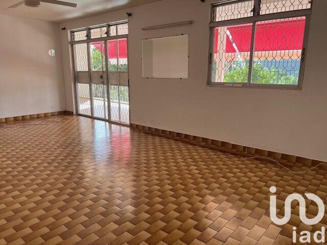 Maison - 200 m² - 5 pièces