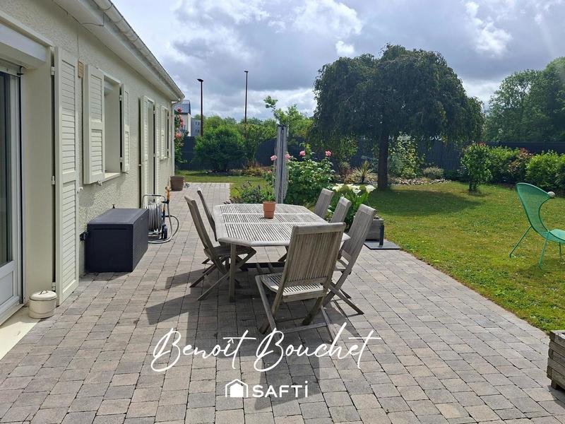 Maison - 217 m² - 8 pièces