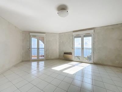 Appartement - 94 m² - 4 pièces