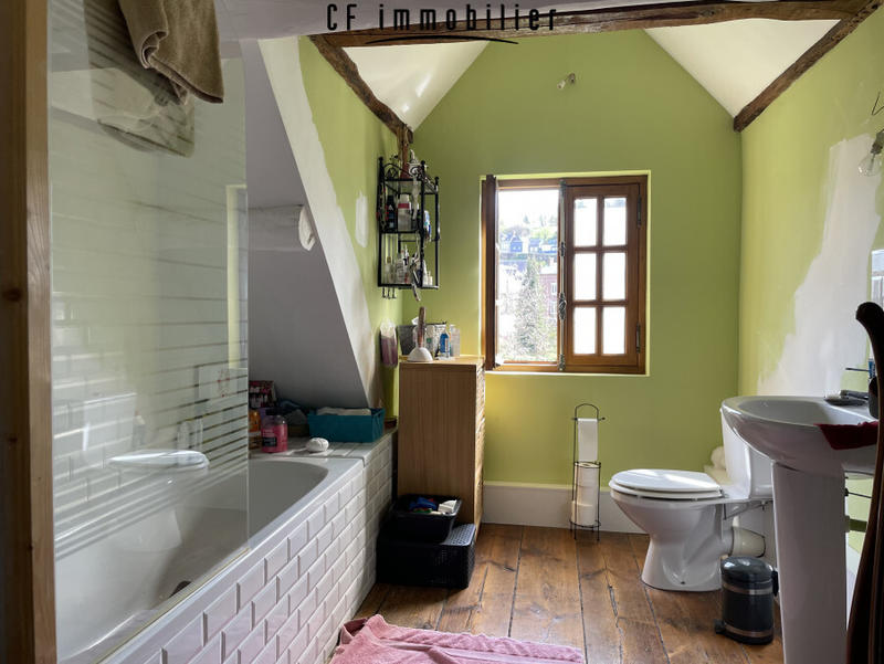 Maison - 220 m² - 7 pièces