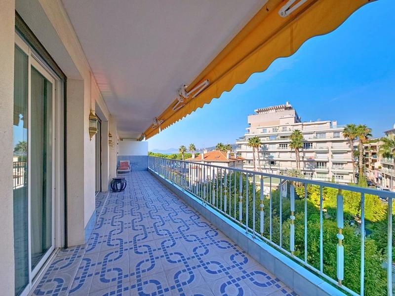 Appartement - 94 m² - 3 pièces