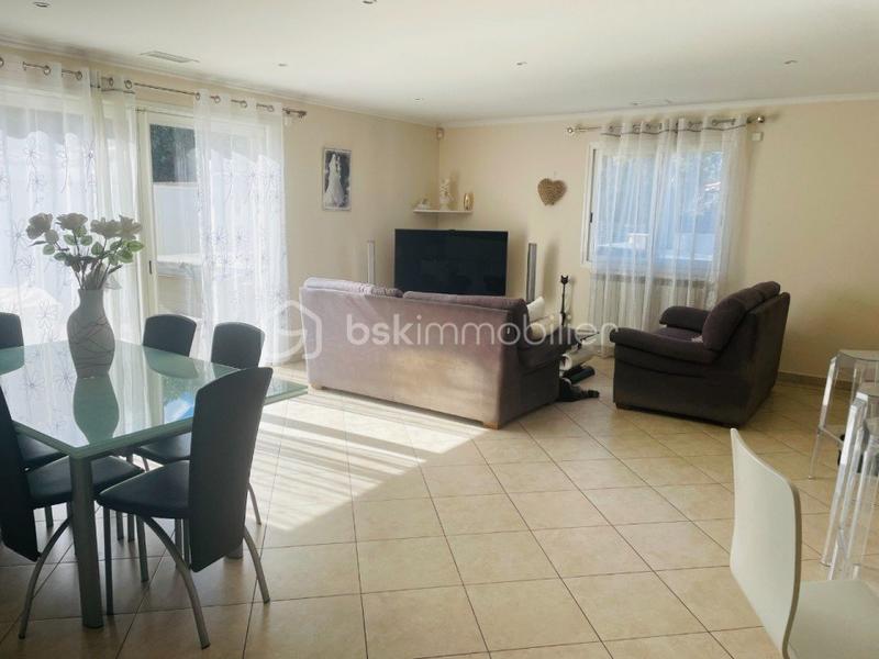 Maison traditionnelle - 105 m² - 4 pièces