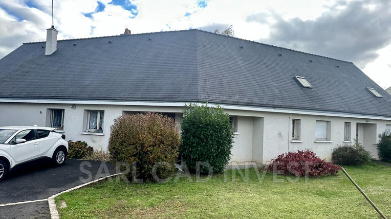 Maison - 280 m² - 8 pièces