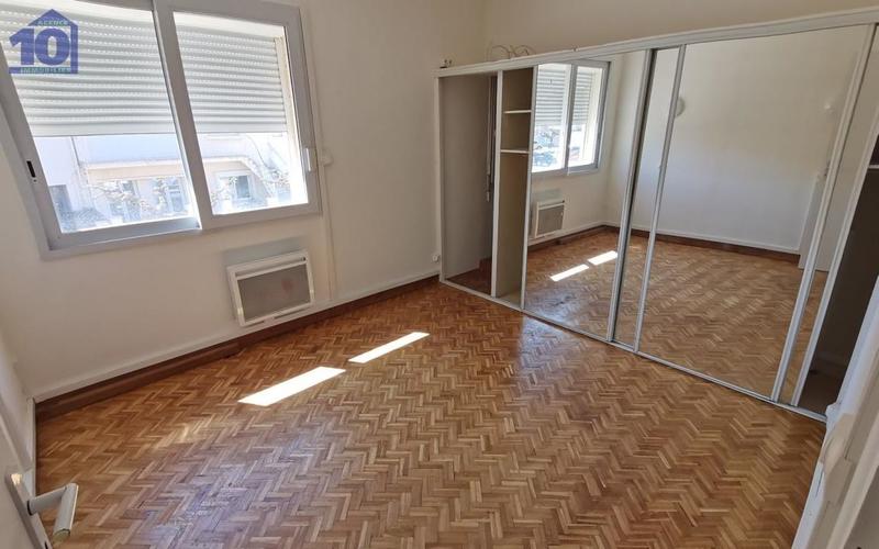 Appartement - 82 m² - 3 pièces