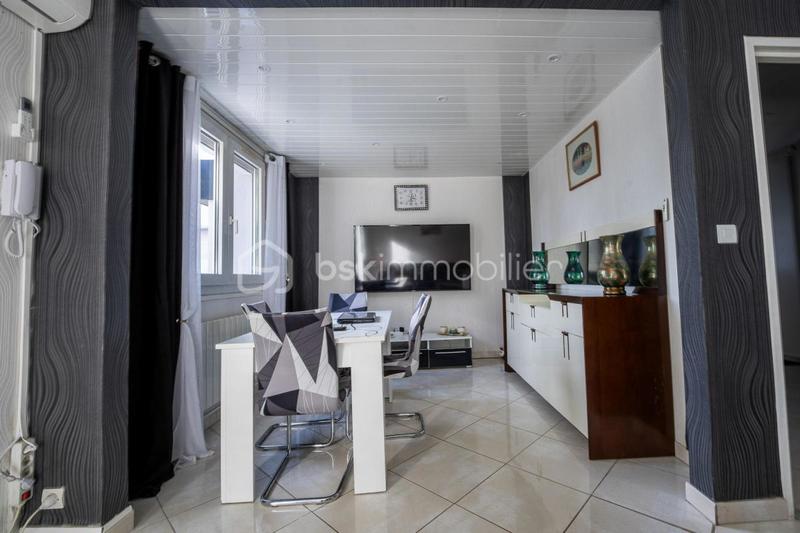 Maison - 77 m² - 4 pièces