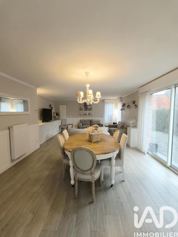 Maison - 95 m² - 5 pièces