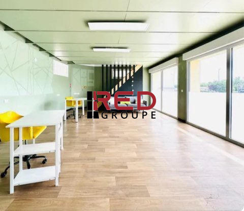 Bureau - 90 m² - 3 pièces