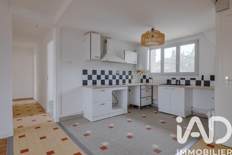 Appartement - 90 m² - 5 pièces