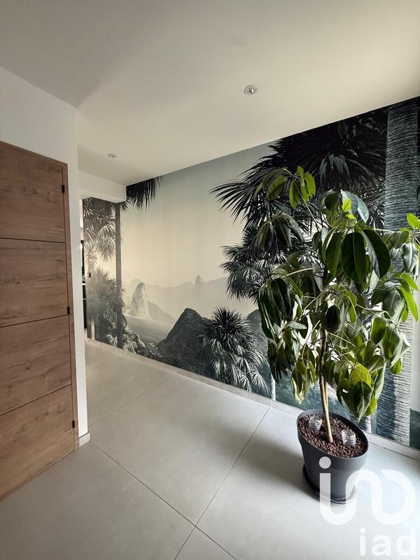 Maison - 182 m² - 7 pièces