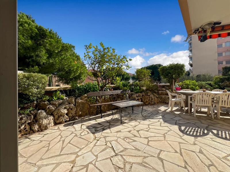 Appartement - 98 m² - 4 pièces