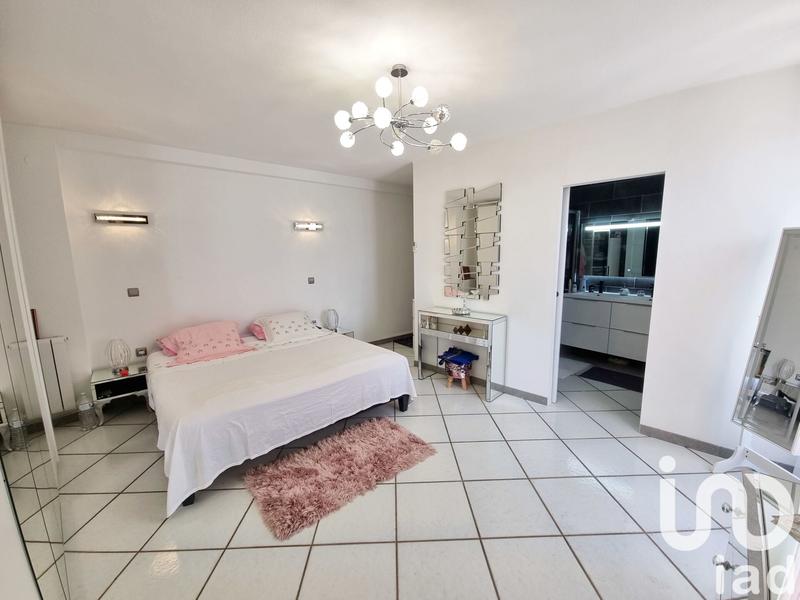 Maison - 321 m² - 9 pièces