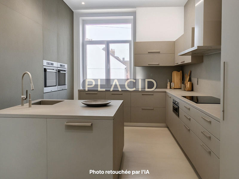 Maison - 230 m² - 5 pièces