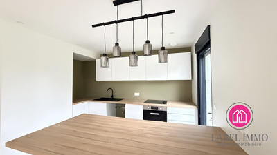 Maison - 83 m² - 4 pièces