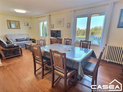 Maison traditionnelle - 82 m² - 4 pièces