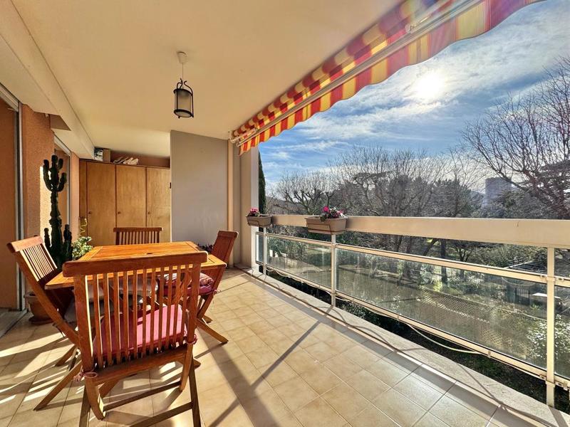 Appartement - 102 m² - 4 pièces