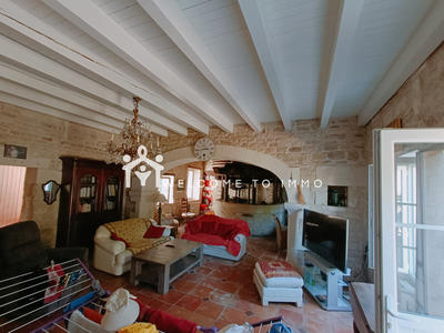 Propriété - 255 m² - 6 pièces