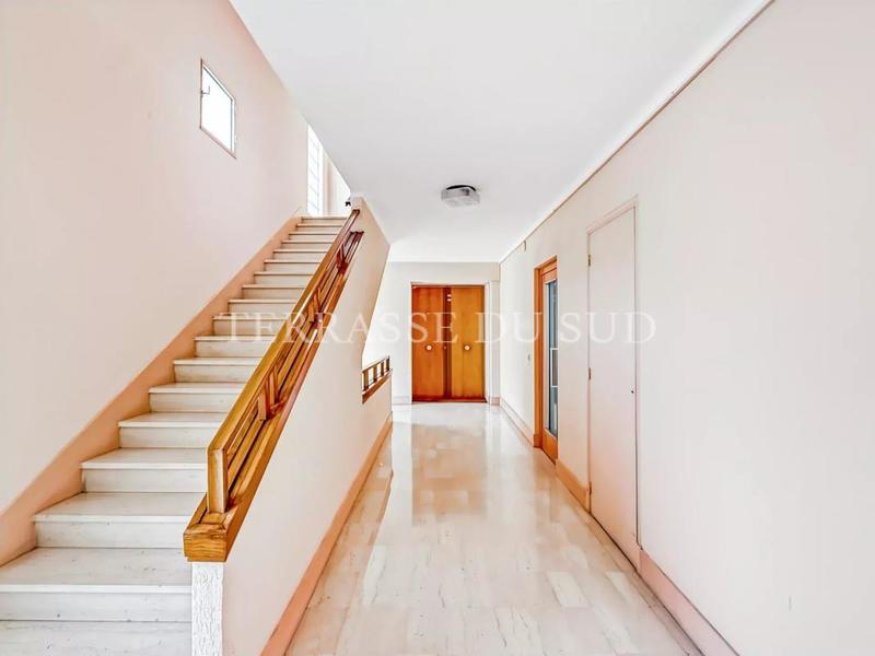 Appartement - 136 m² - 4 pièces