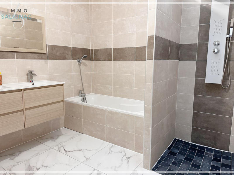 Maison - 120 m² - 4 pièces